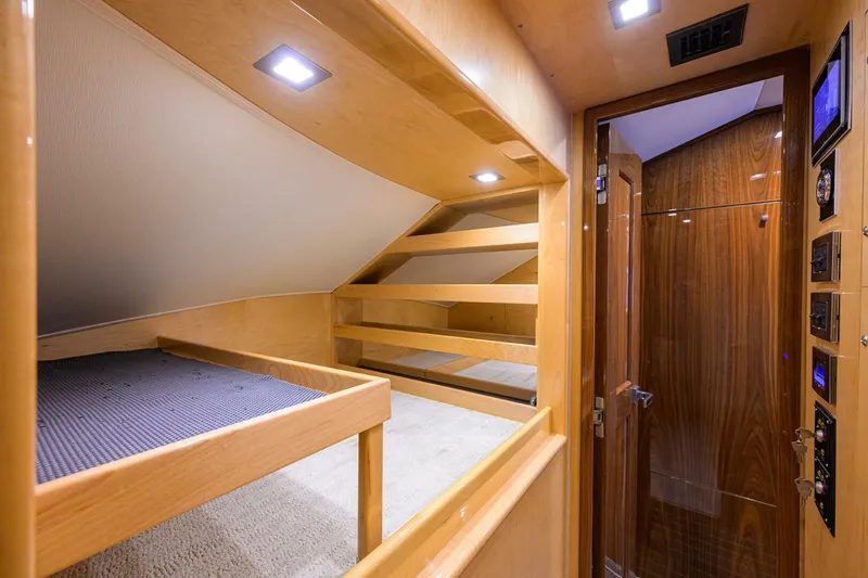 Slide: The Image of Viking 72 - Corintios - Interior Storage 2018 Viking Enclosed Bridge - Corintios - 5755447