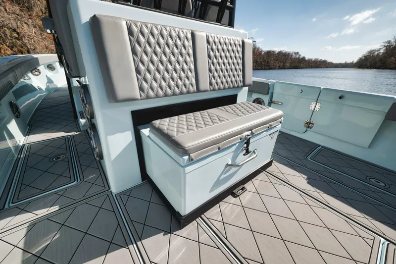 Slide: The Image of Front Runner 39 Center Console 2026 - 5749260