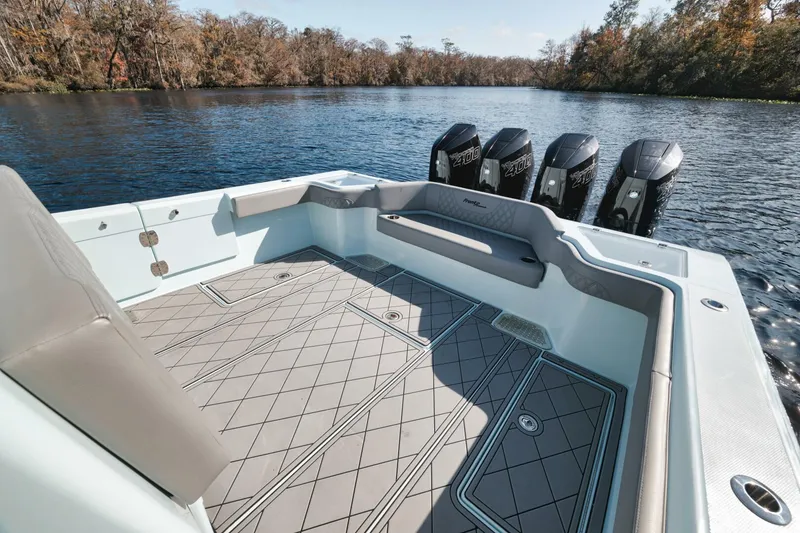 Slide: The Image of Front Runner 39 Center Console 2026 - 5749226