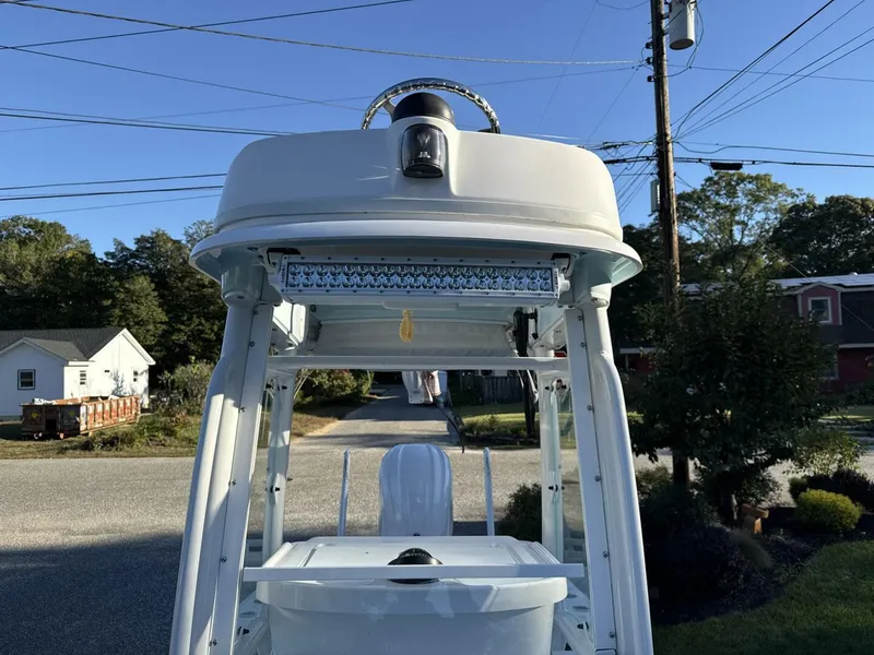 Slide: The Image of Everglades 243 Center Console 2023 - 5749376