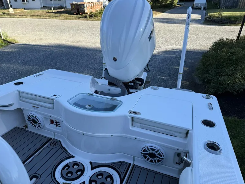 Slide: The Image of Everglades 243 Center Console 2023 - 5749378