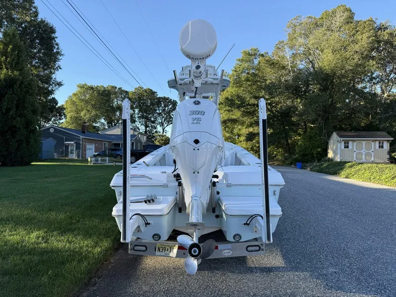 Slide: The Image of Everglades 243 Center Console 2023 - 5749385