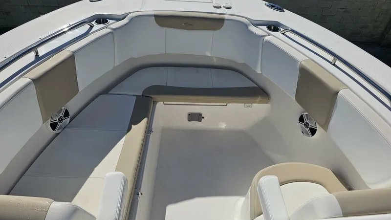 Slide: The Image of Robalo R317 2018 - 5749692