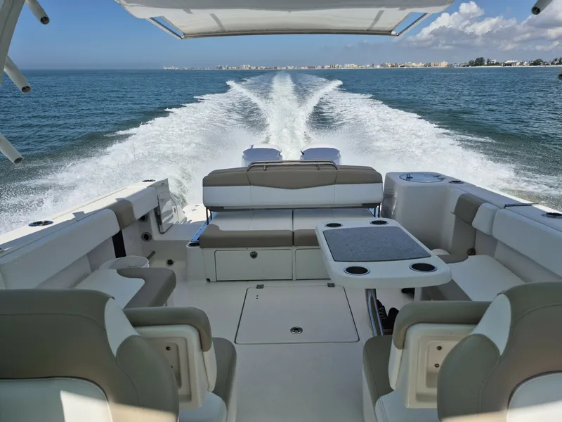 Slide: The Image of Robalo R317 2018 - 5749413