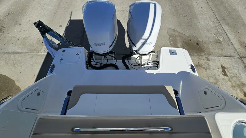 Slide: The Image of Robalo R317 2018 - 5749672