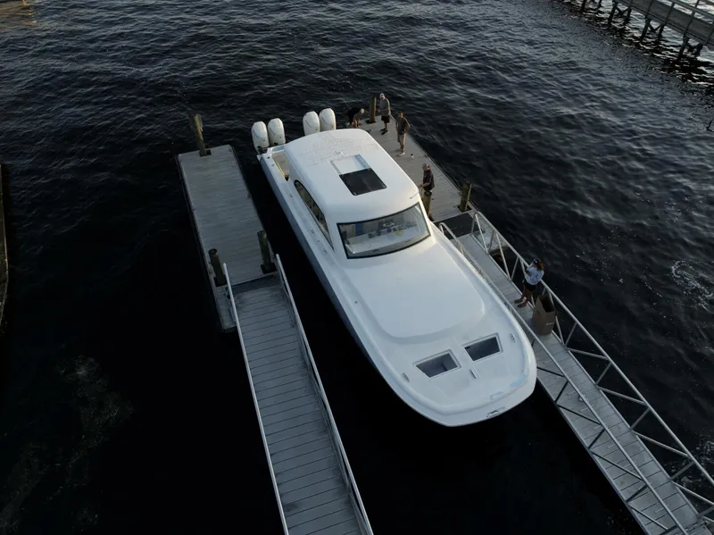 Slide: The Image of Front Runner 43 HTX 2026 - 5749662