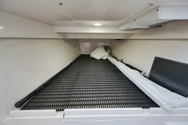 Slide: The Image of Valhalla Boatworks 41 2022 - 5749919