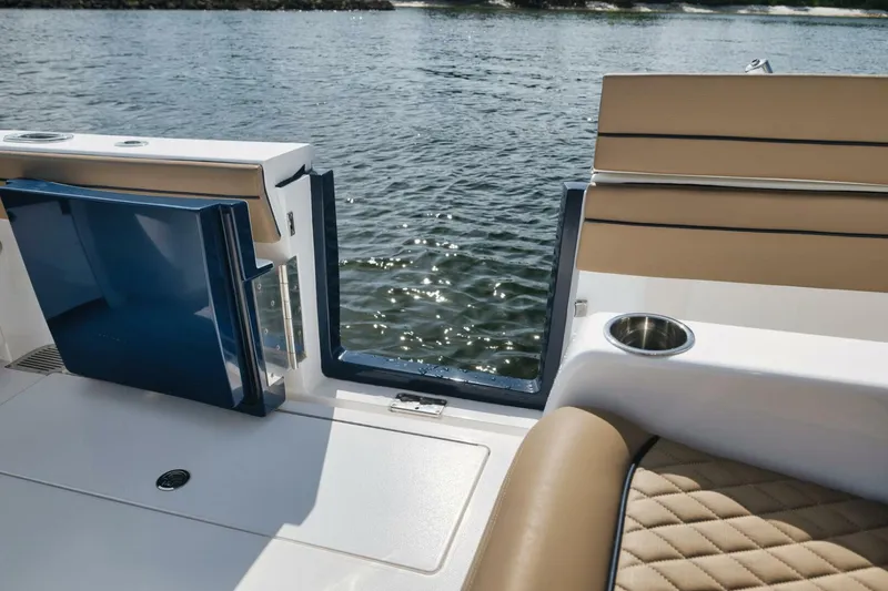 Slide: The Image of Valhalla Boatworks 41 2022 - 5749922