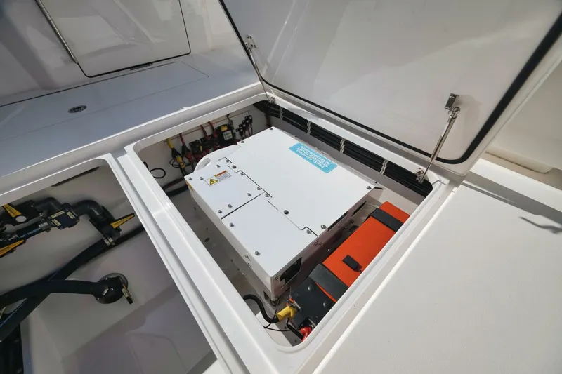 Slide: The Image of Valhalla Boatworks 41 2022 - 5749927