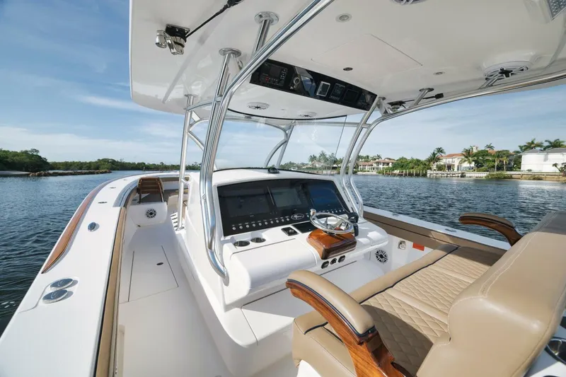 Slide: The Image of Valhalla Boatworks 41 2022 - 5749933