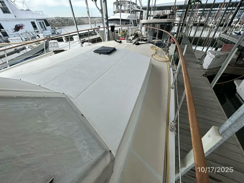 Slide: The Image of 40' Kha Shing foredeck2 - 5753529