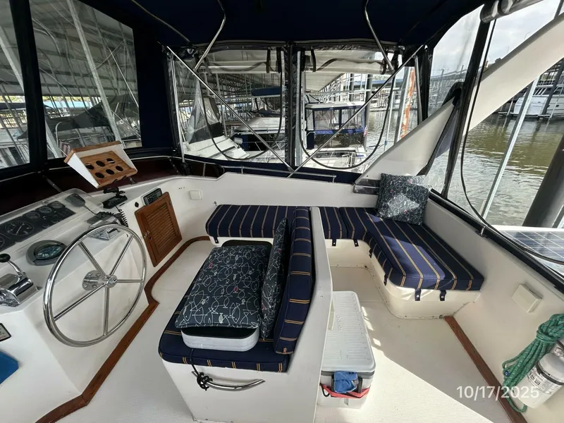 Slide: The Image of 40' Kha Shing flybridge starboard - 5753525