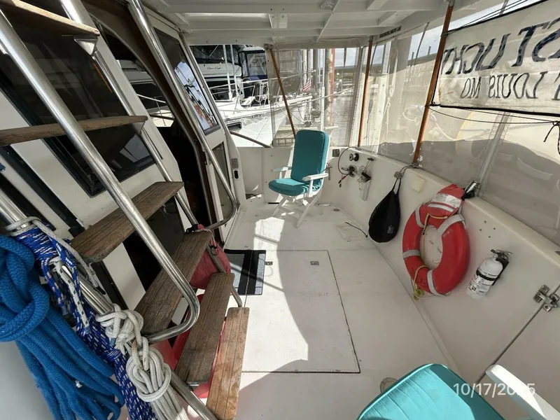 Slide: The Image of 40' Kha Shing aftdeck starboard - 5753510