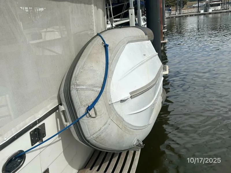 Slide: The Image of 40' Kha Shing tender3 - 5753635