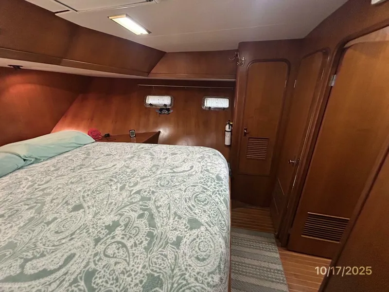 Slide: The Image of 40' Kha Shing master stateroom starboard - 5753611