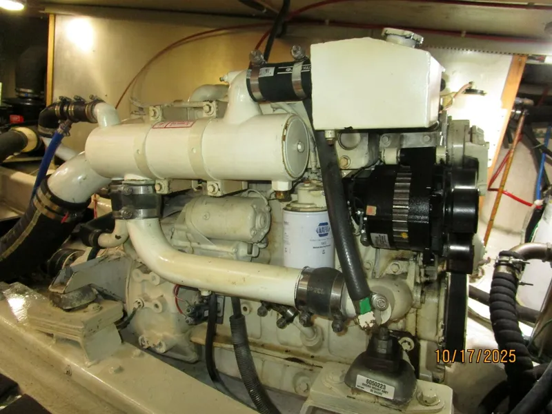 Slide: The Image of 40' Kha Shing port main engine - 5753613