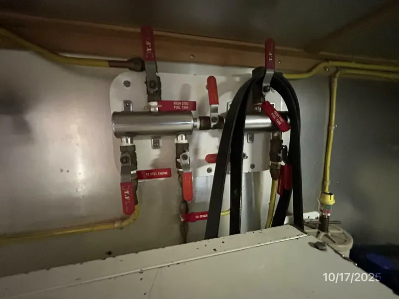 Slide: The Image of 40' Kha Shing fuel manifold - 5753530