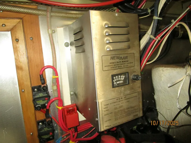 Slide: The Image of 40' Kha Shing battery charger - 5753513