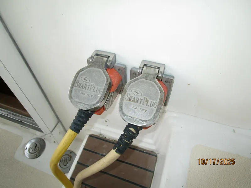 Slide: The Image of 40' Kha Shing shore power SmartPlug connections - 5753625