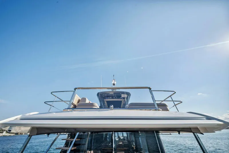 Slide: The Image of 2023 Prestige X70 'Charlotte' - 5750352