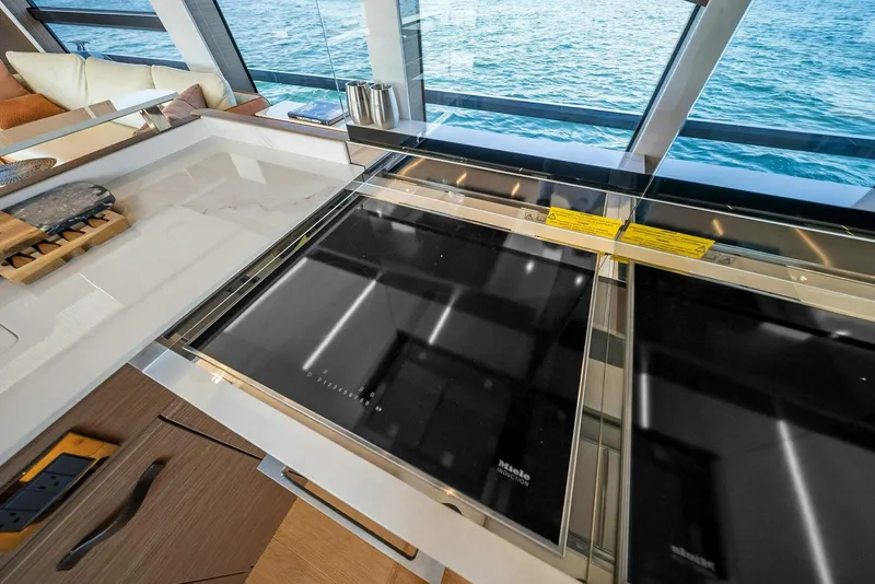 Slide: The Image of 2023 Prestige X70 'Charlotte' - 5750361