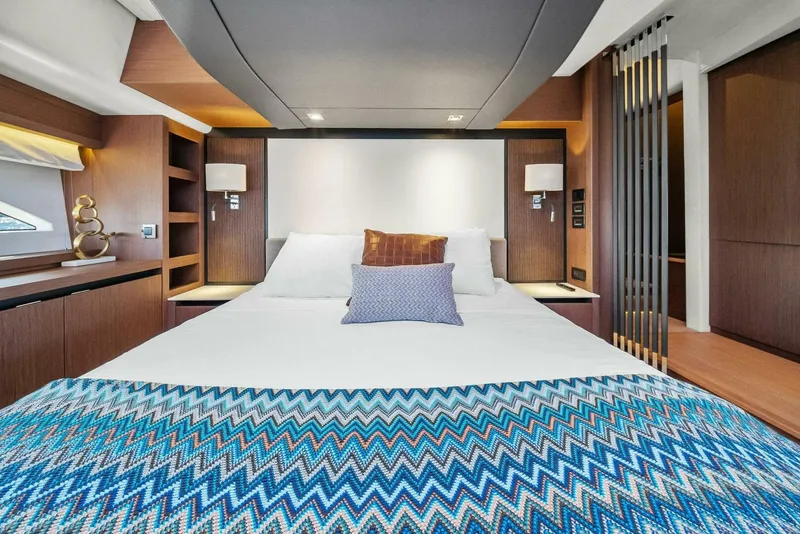 Slide: The Image of 2023 Prestige X70 'Charlotte' - 5750372