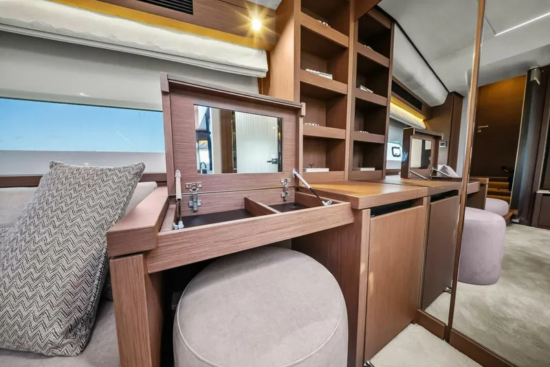 Slide: The Image of 2023 Prestige X70 'Charlotte' - 5750375