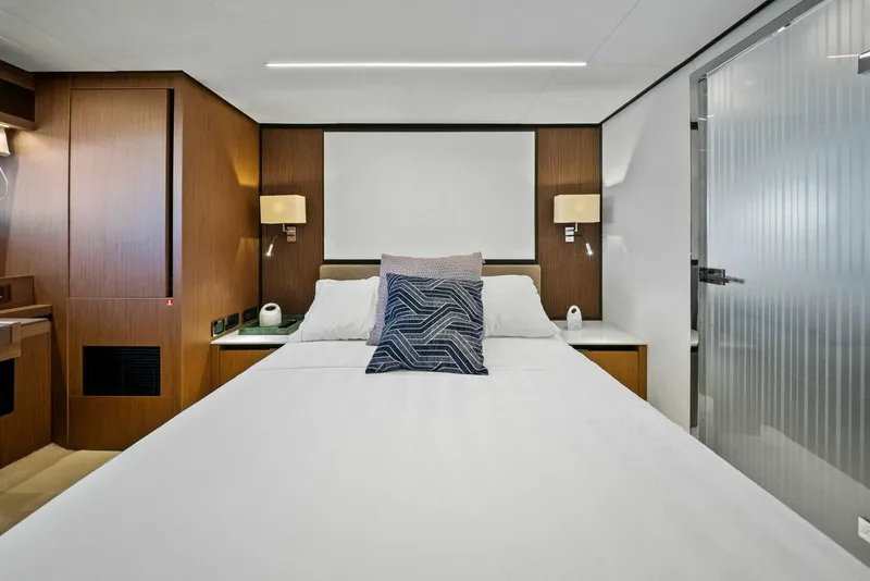 Slide: The Image of 2023 Prestige X70 'Charlotte' - 5750385