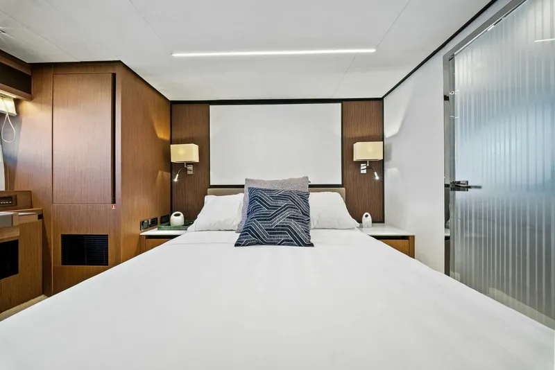 Slide: The Image of 2023 Prestige X70 'Charlotte' - 5750386