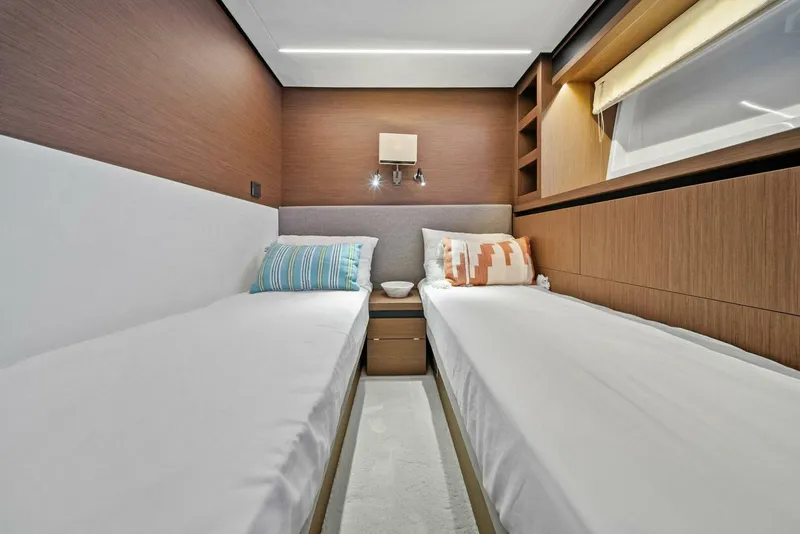 Slide: The Image of 2023 Prestige X70 'Charlotte' - 5750392