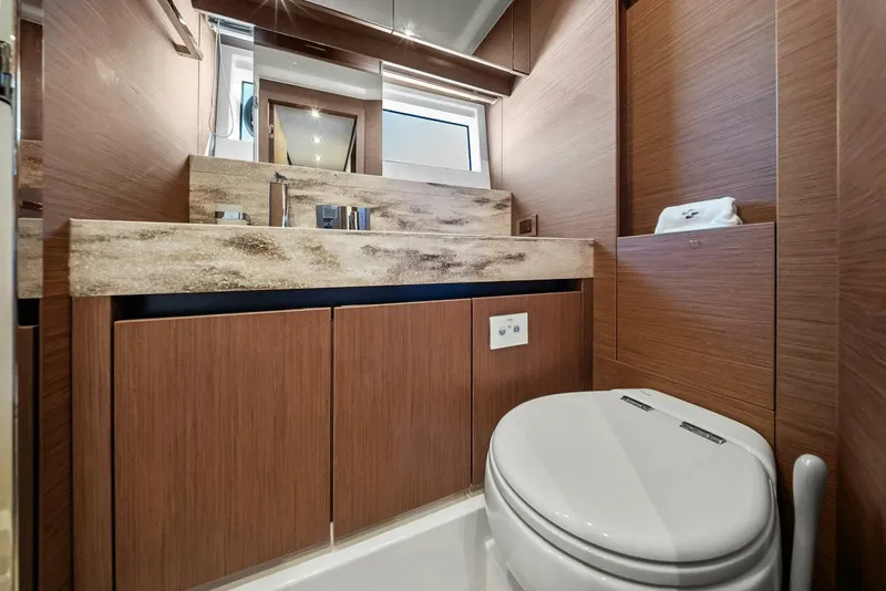 Slide: The Image of 2023 Prestige X70 'Charlotte' Guest Head - 5750399