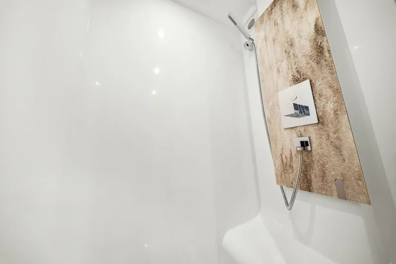 Slide: The Image of Prestige X70 2023 - 5750402