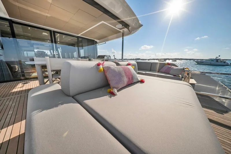 Slide: The Image of 2023 Prestige X70 'Charlotte' - 5750348