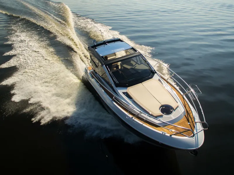 Slide: The Image of Cobrey 33 HT 2026 - 5751143