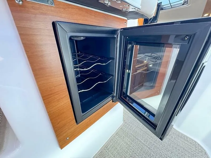 Slide: The Image of 0005436711 - 5751428