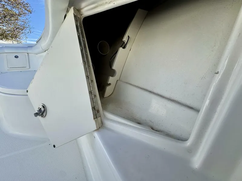 Slide: The Image of Hydra-Sports Vector 3300 CC 2004 - 5751376