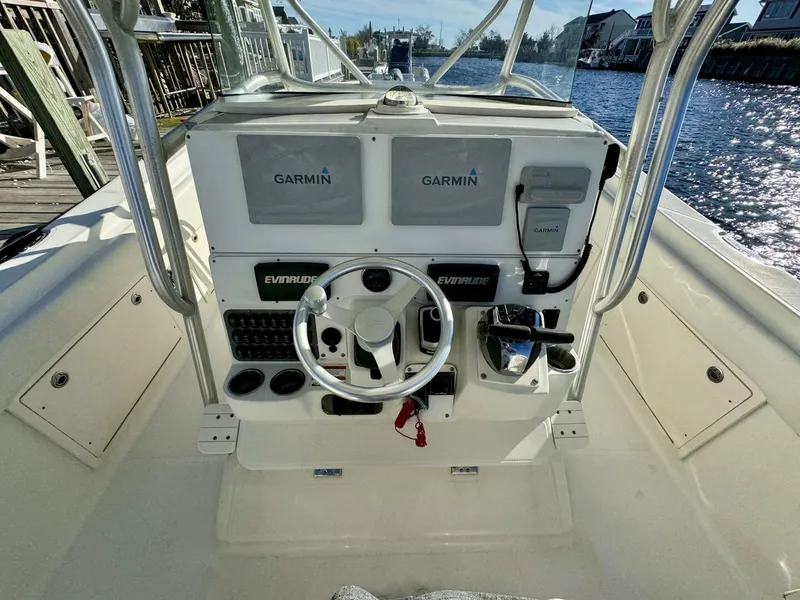 Slide: The Image of Hydra-Sports Vector 3300 CC 2004 - 5751383