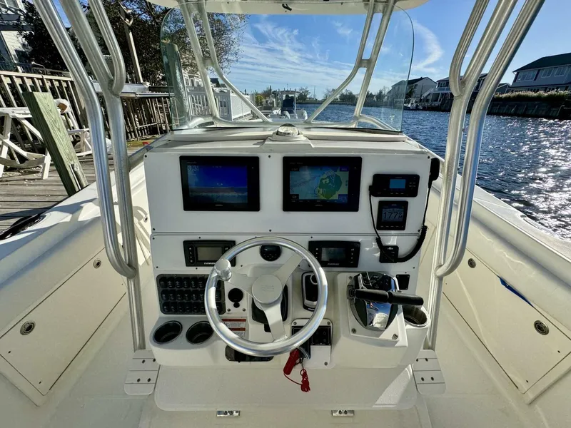 Slide: The Image of Hydra-Sports Vector 3300 CC 2004 - 5751384