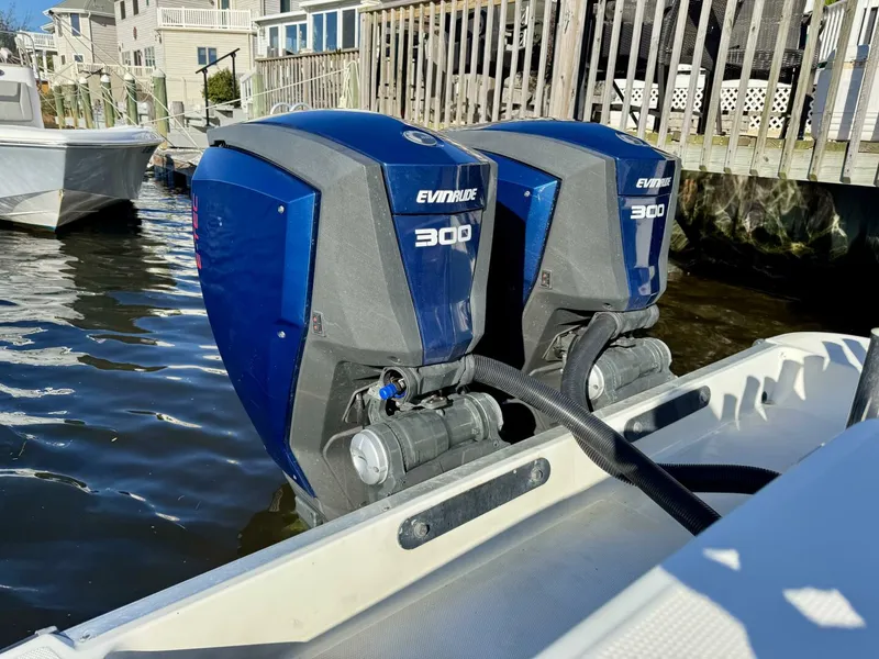 Slide: The Image of Hydra-Sports Vector 3300 CC 2004 - 5751403