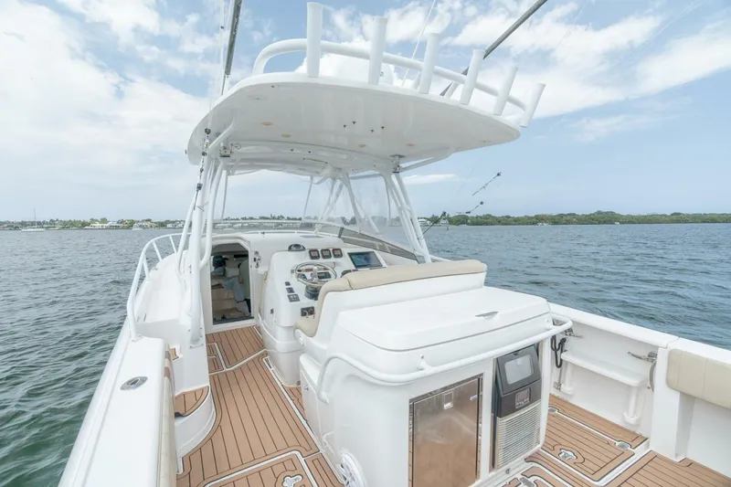 Slide: The Image of Intrepid 35 - Port Cockpit 2012 Intrepid 35WA - 5752233