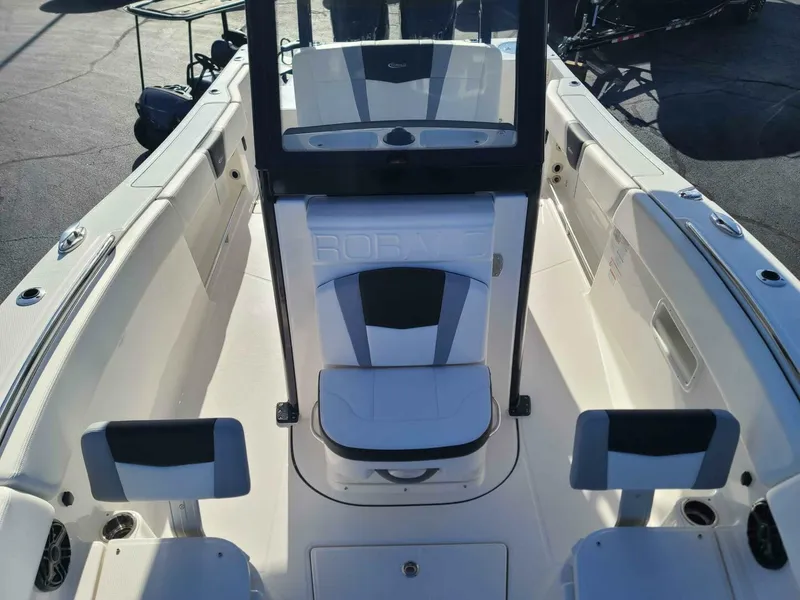 Slide: The Image of Robalo R270 2023 - 5752436