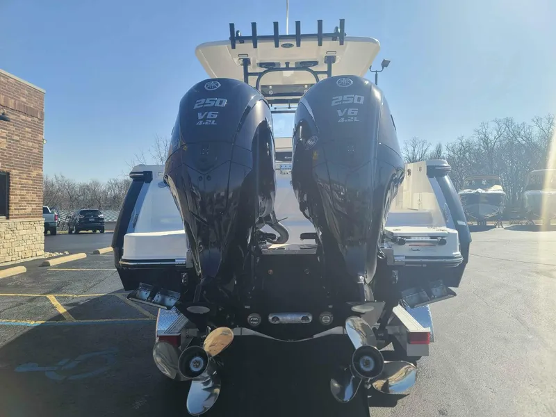 Slide: The Image of Robalo R270 2023 - 5752442