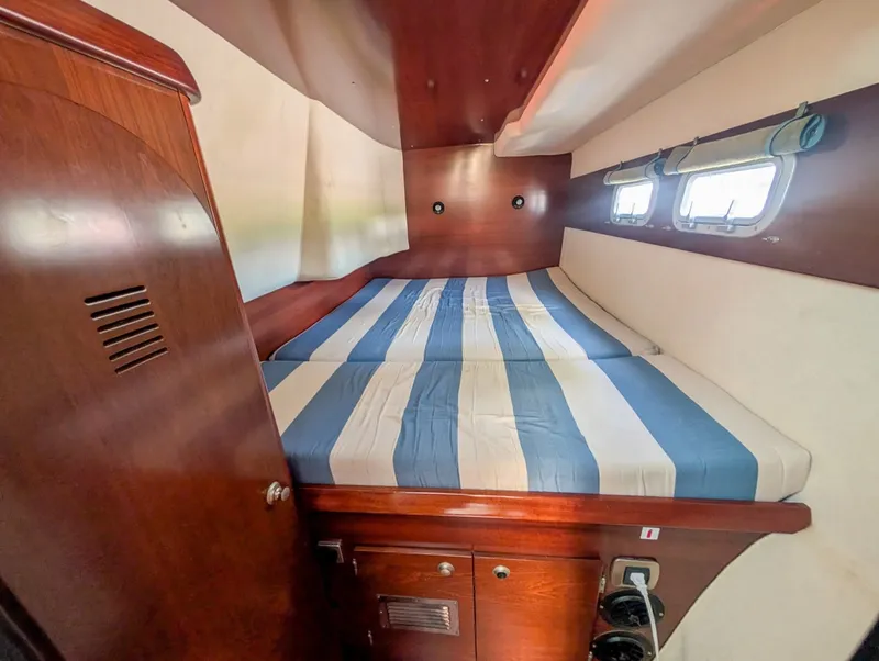 Slide: The Image of Fountaine Pajot Maryland 37 2003 - 6050926