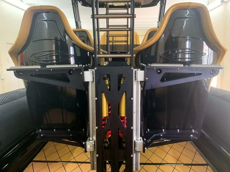 Slide: The Image of Other Bernico RX 10 2018 - 5752689