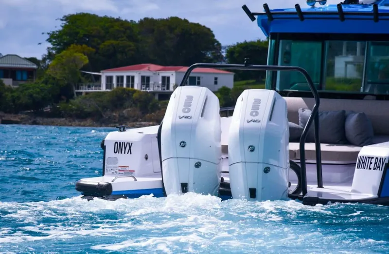 Slide: The Image of Axopar 37 Cross Cabin 2024 - 5752753