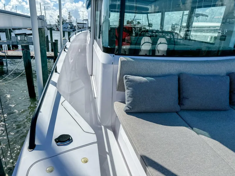 Slide: The Image of Axopar 37 Cross Cabin 2024 - 5752746