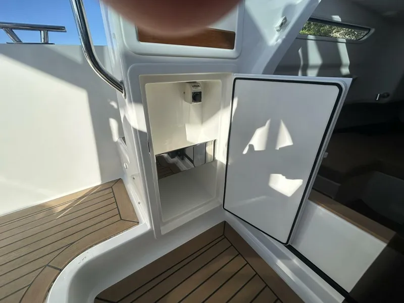 Slide: The Image of Fridge  - 5752882