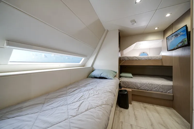Slide: The Image of Sunseeker 76 YACHT 2019 - 5753670