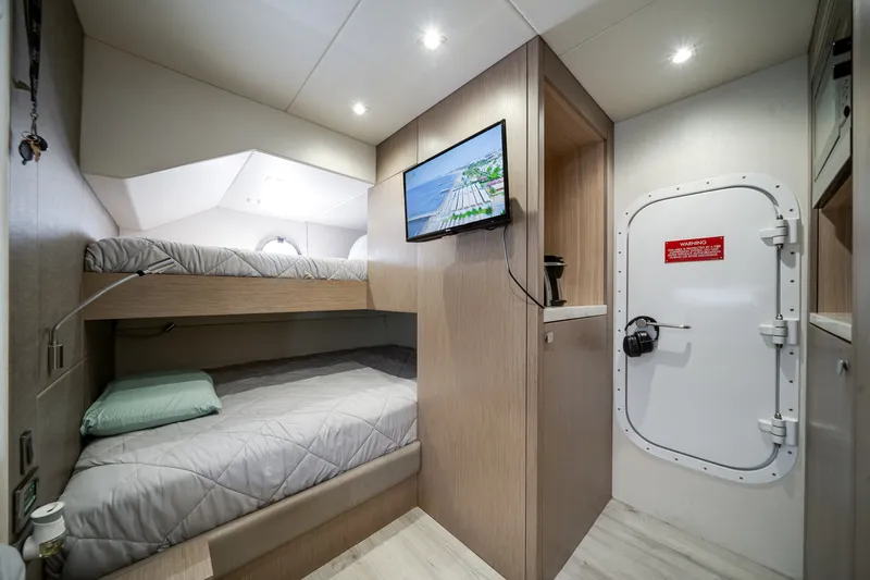 Slide: The Image of Sunseeker 76 YACHT 2019 - 5753671