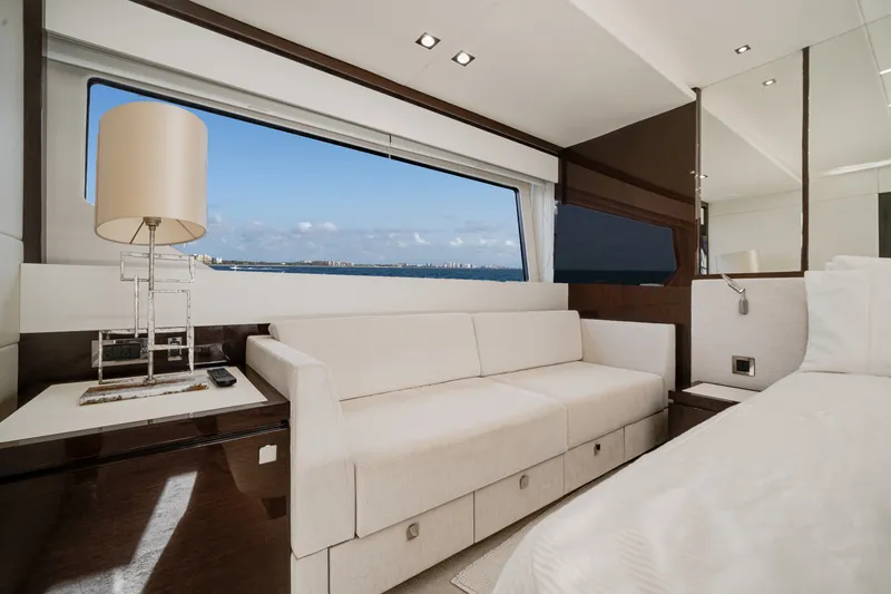 Slide: The Image of Sunseeker 76 YACHT 2019 - 5753689